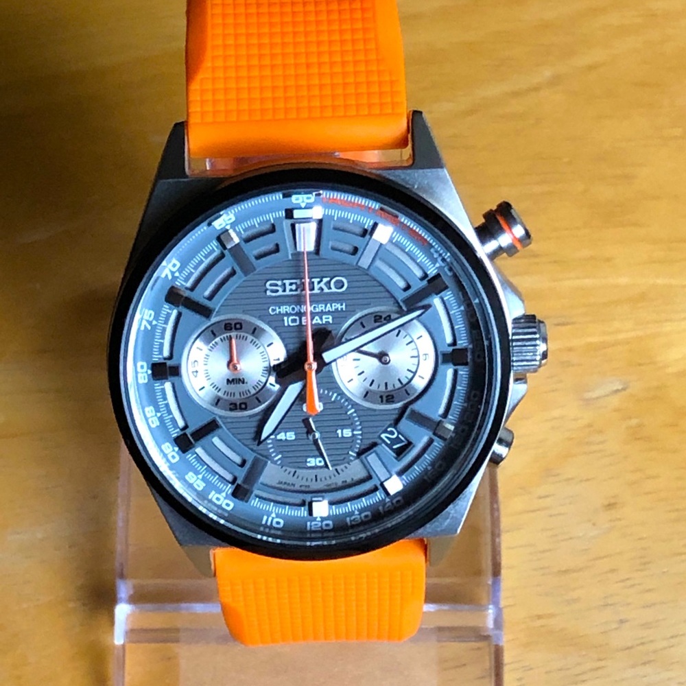Seiko Men’s Chronograph Watch on Orange rubber strap